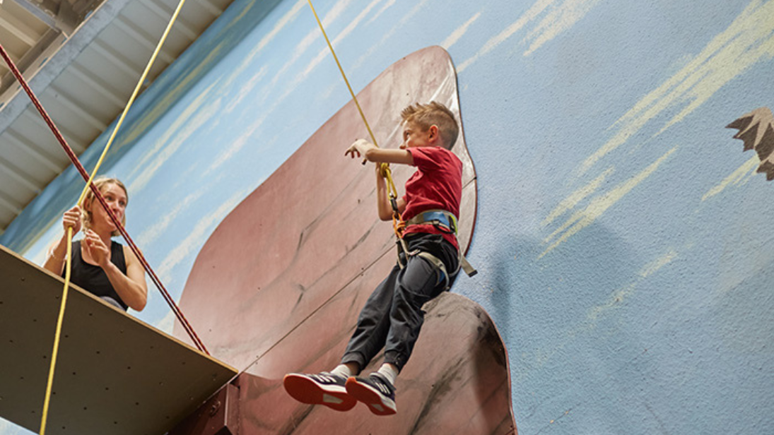 Es geht über Schluchten! © Bronx Rock Kletterhalle